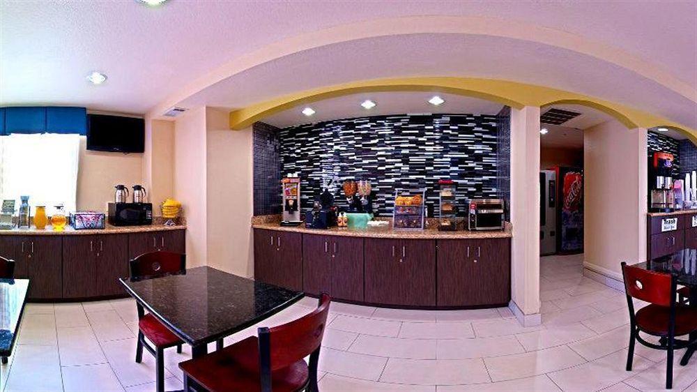 依文dfw机场/南速8酒店 歐文 外观 照片